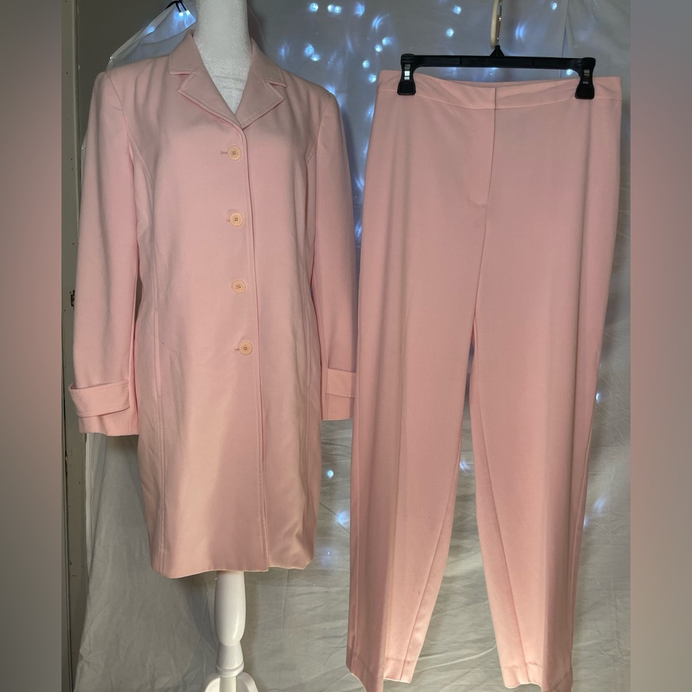 Emma James Petite - A Liz Claiborne Company Suit